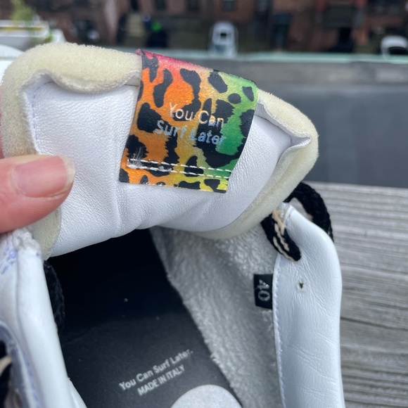 Super cute P448 white, grey, w/sparkly coral, low top sneakers. sz40. - Picture 7 of 12